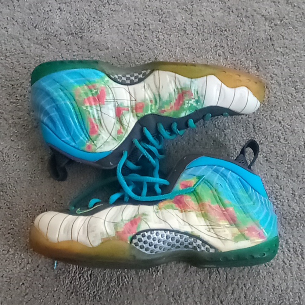 Foam Postite weatherman